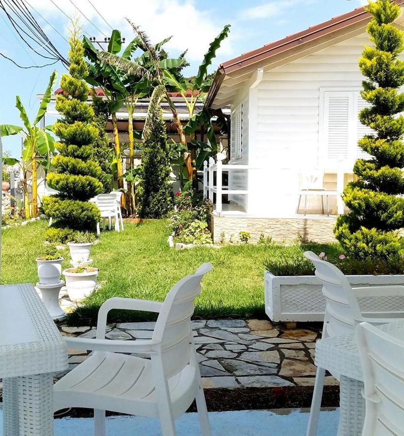 Villa Vela E Bardhe à Dhërmi Extérieur photo