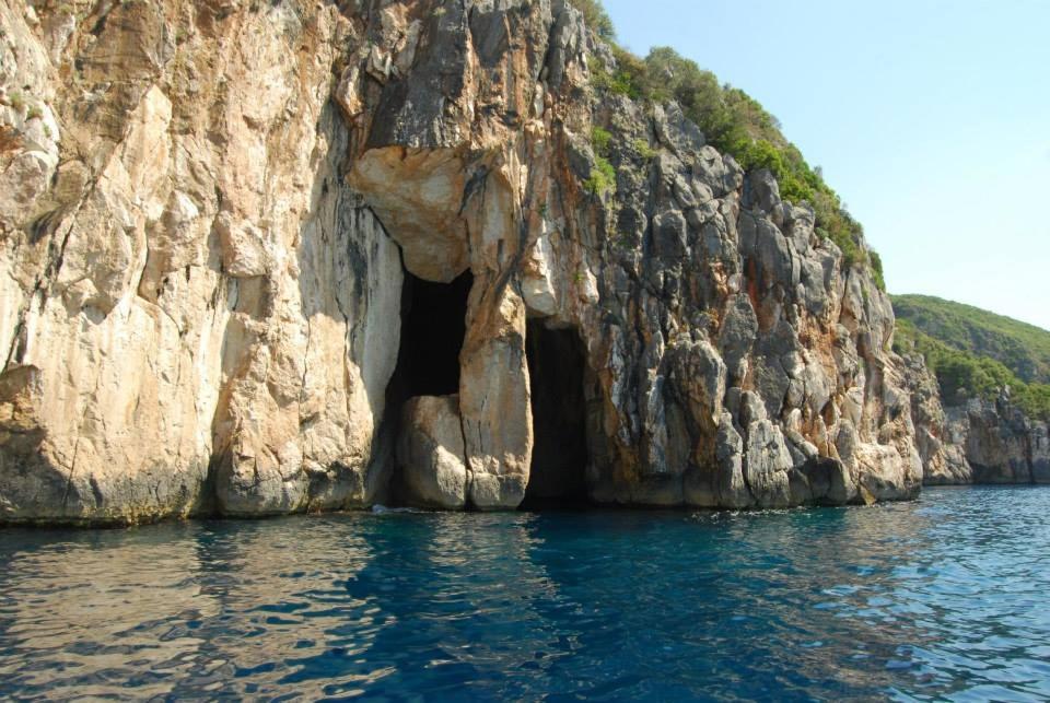 Villa Vela E Bardhe à Dhërmi Extérieur photo